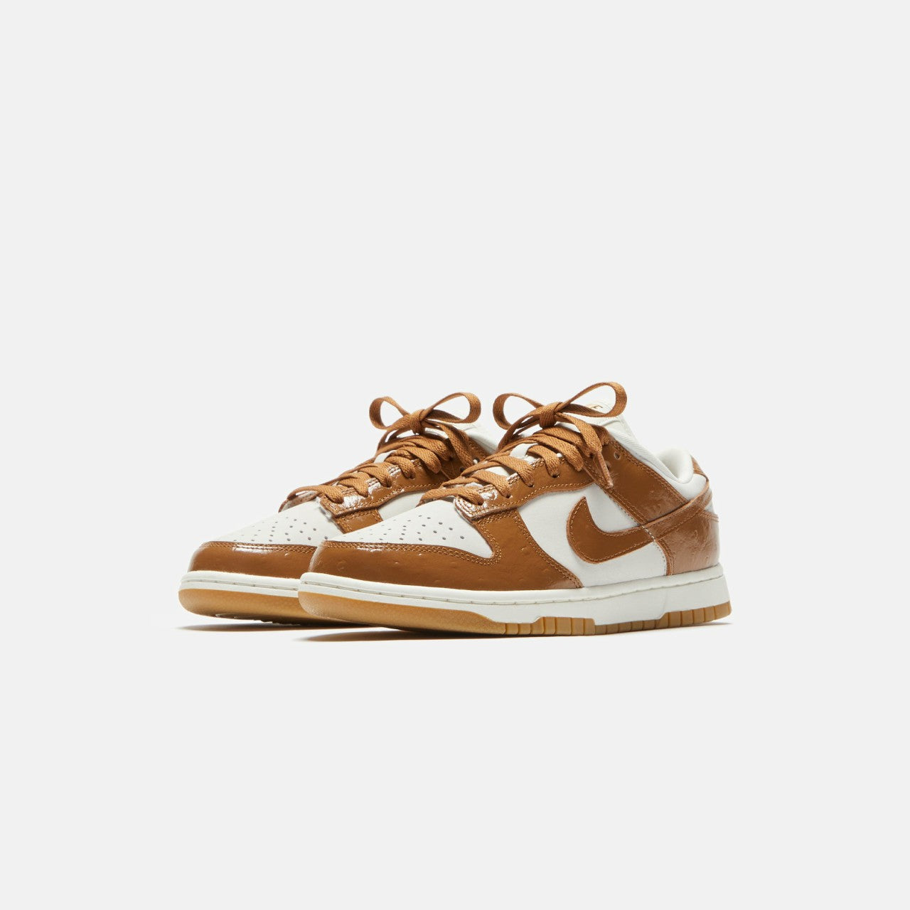 Nike WMNS Dunk Low LX - Phantom / Ale Brown / Sail / Metallic Gold | Kith Phantom / Ale Brown / Sail / Metallic Gold
