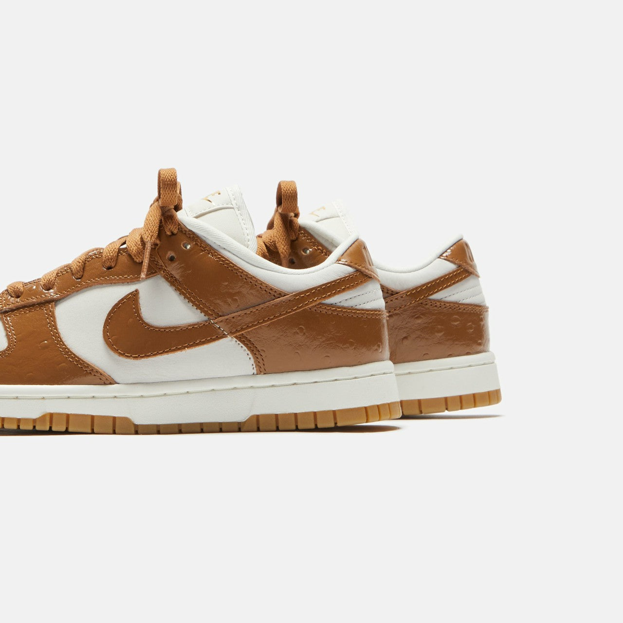 Nike WMNS Dunk Low LX - Phantom / Ale Brown / Sail / Metallic Gold | Kith Phantom / Ale Brown / Sail / Metallic Gold