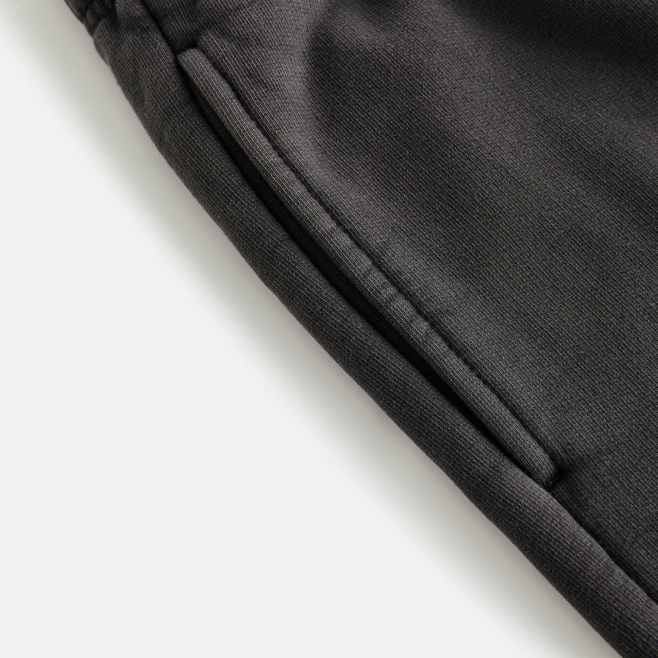 Kith Women Chelsea Sweatpant III - Black | Kith Black