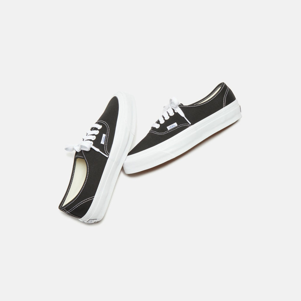 Vans Premium Authentic 44 - Black / White | Kith Black / White