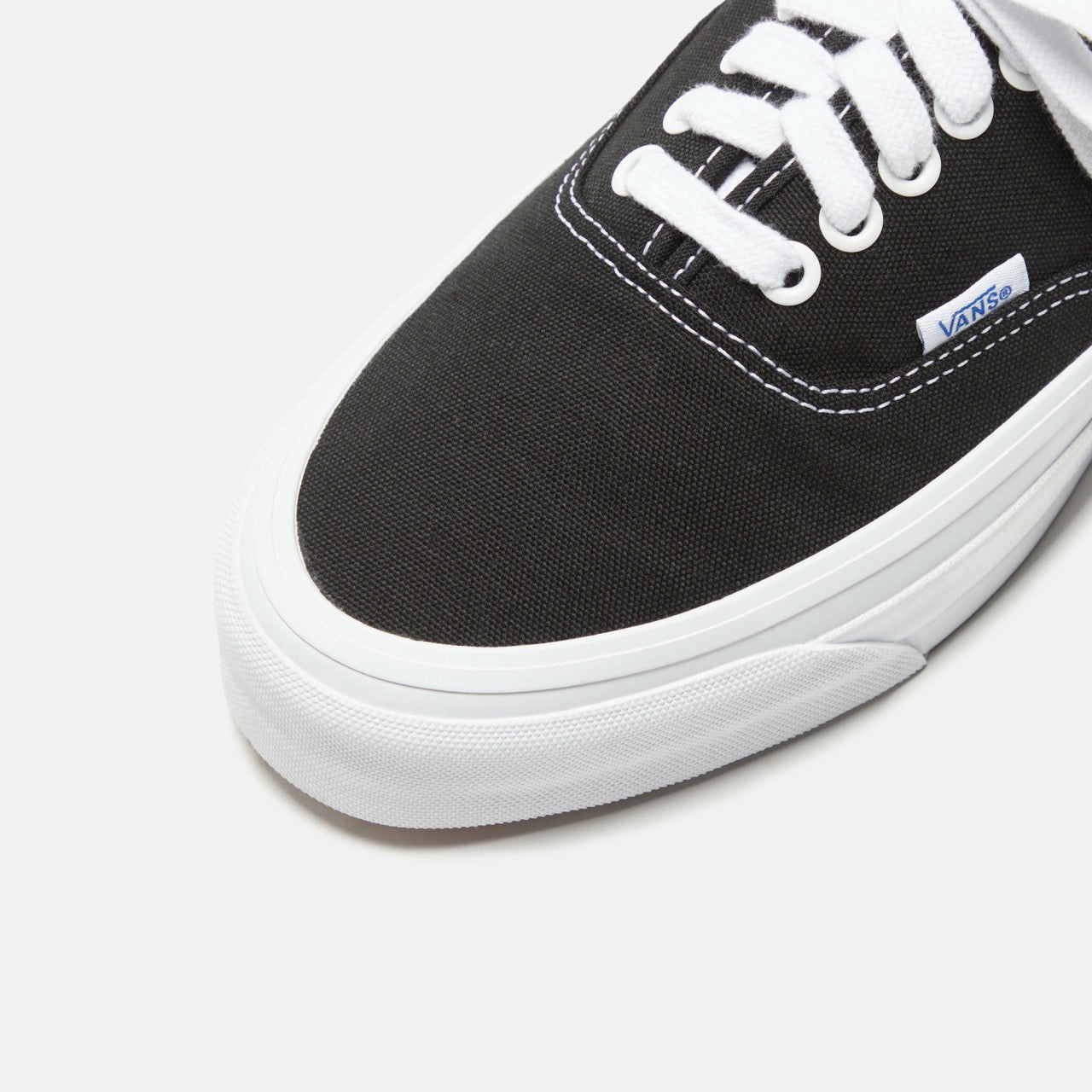 Vans Premium Authentic 44 - Black / White | Kith Black / White