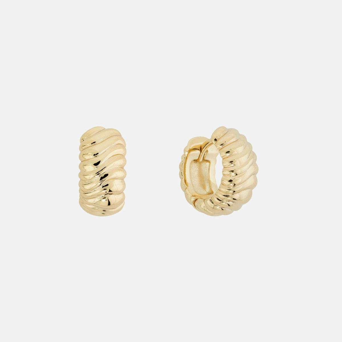 SHASHI Frances Huggie Earring - Gold | Kith Gold