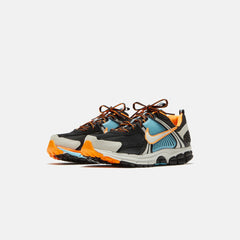 Nike WMNS Zoom Vomero 5 - Black / Light Bone / Blue Gaze / Total Orang | Kith Black / Light Bone / Blue Gaze / Total Orange