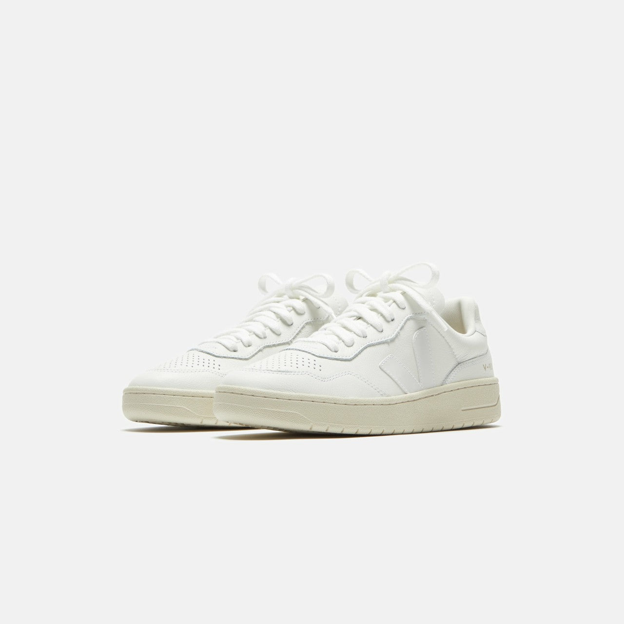 Veja WMNS V-90 - Extra White | Kith Extra White