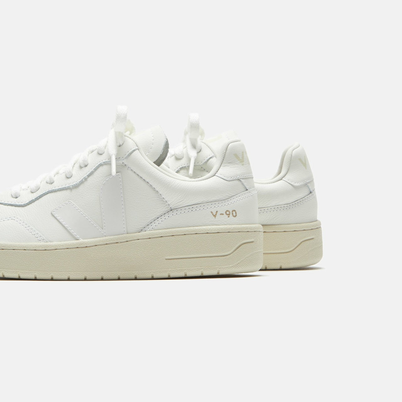 Veja WMNS V-90 - Extra White | Kith Extra White