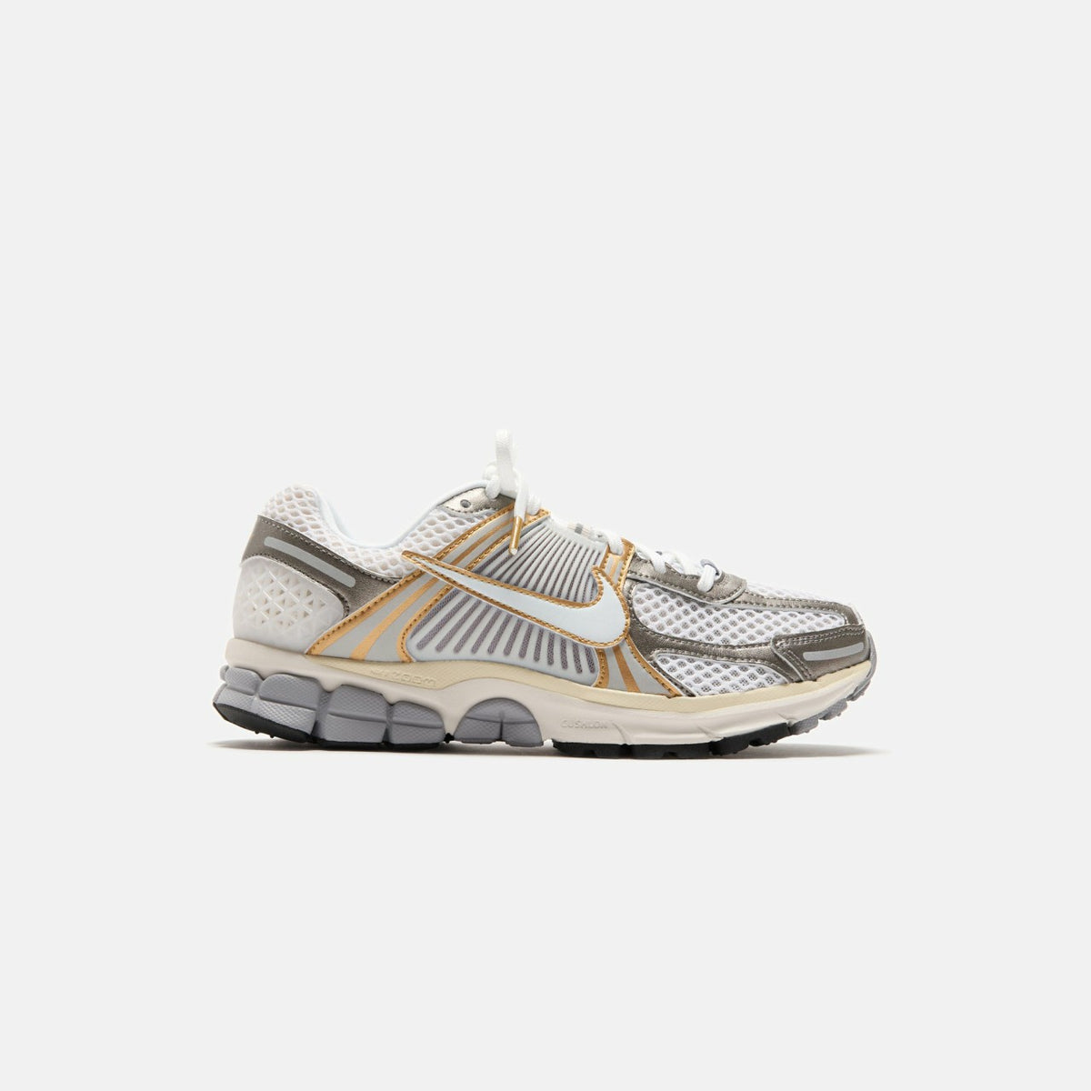 Nike Zoom Vomero 5 - Platinum Tint / White / Metallic Platinum | Kith Platinum Tint / White / Metallic Platinum