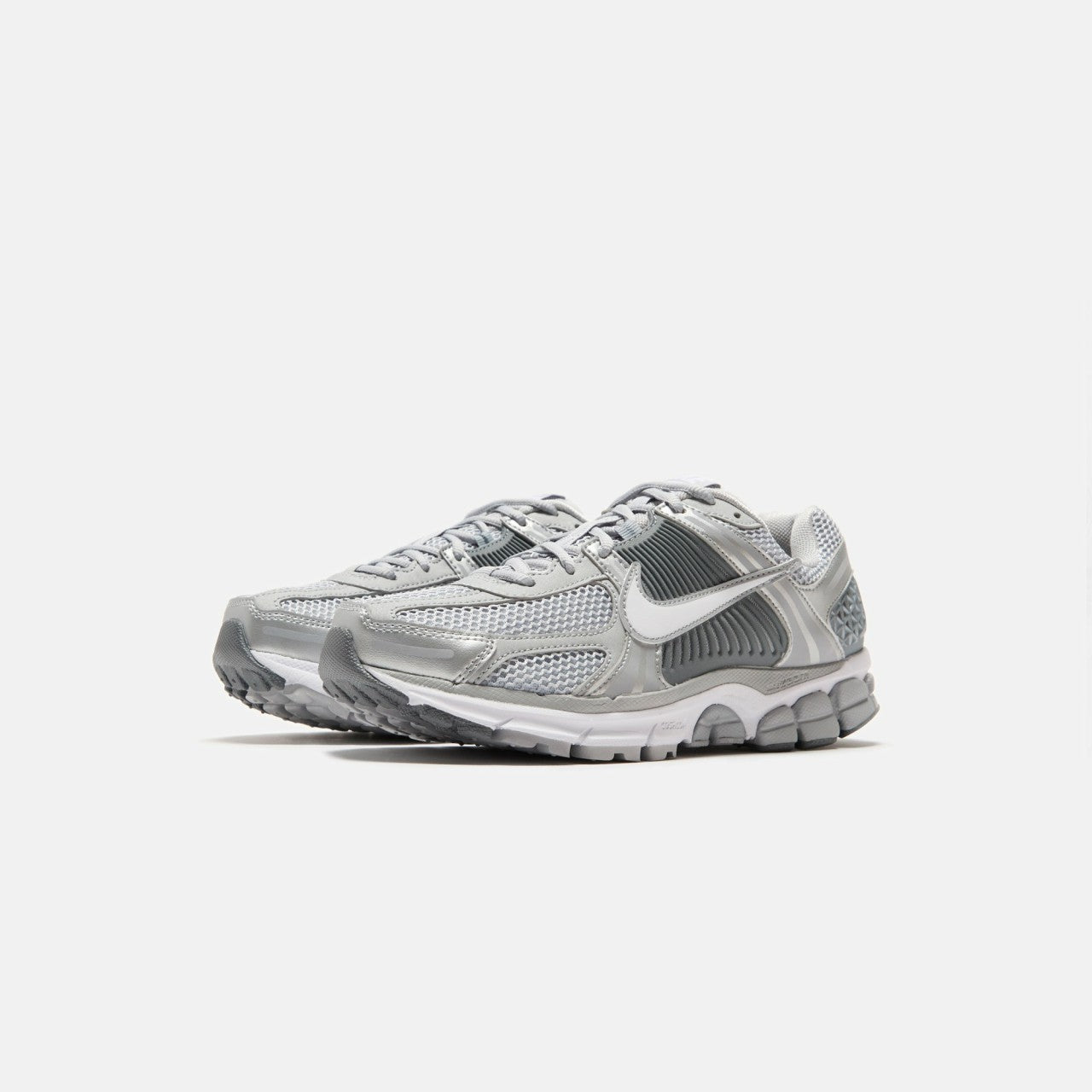 Nike Zoom Vomero 5 - Met Wolf Grey / White / Metallic Silver | Kith Met Wolf Grey / White / Metallic Silver