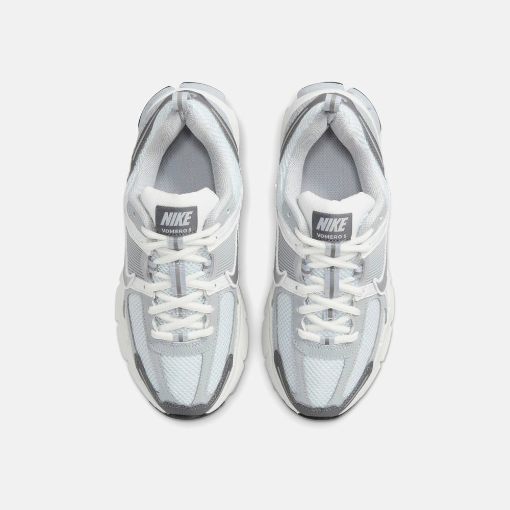 Nike GS Zoom Vomero 5 - Pure Platinum / Metallic Silver / Summit White | Kith Pure Platinum / Metallic Silver / Summit White / Dark Grey