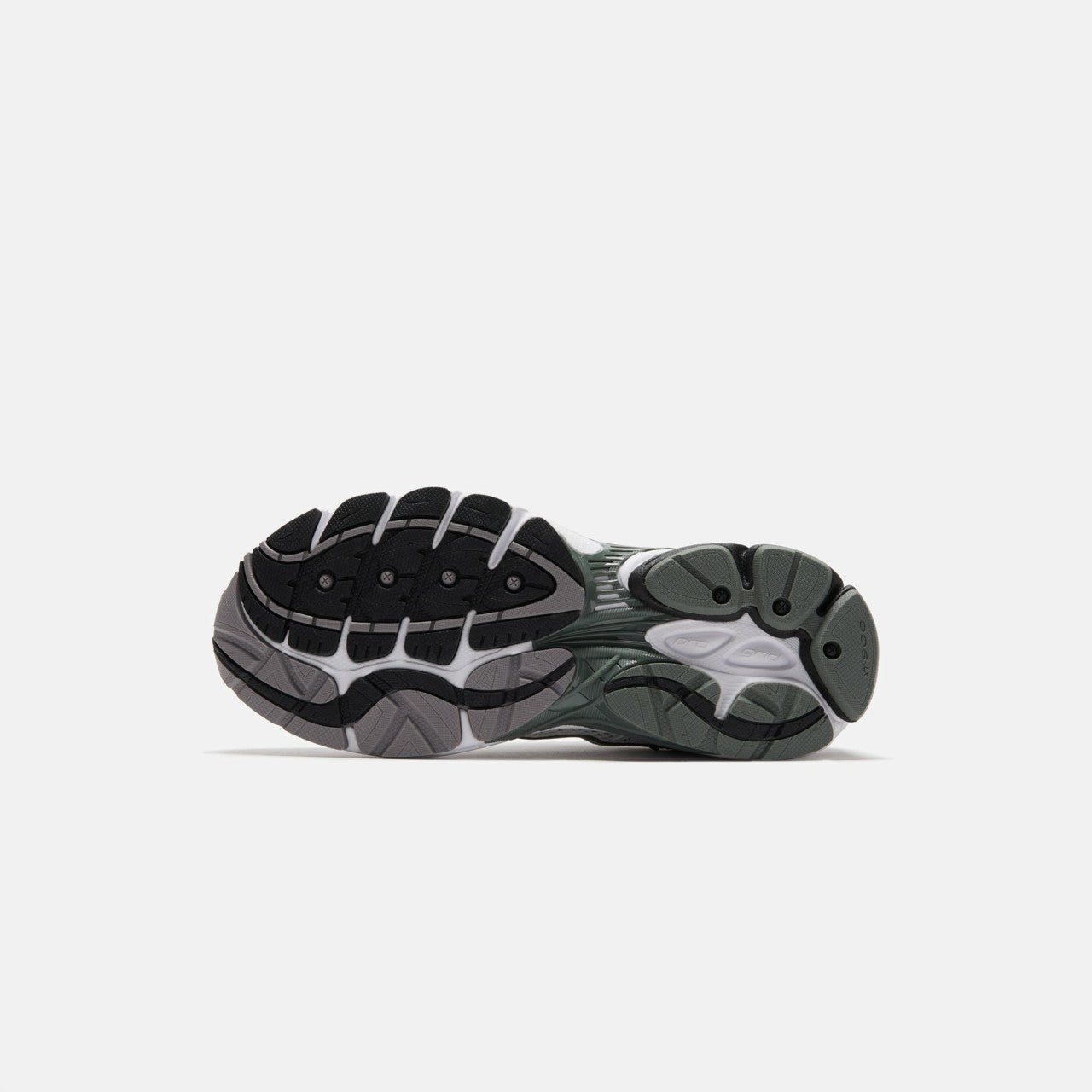 Saucony Progrid Omni 9 - White / Grey | Kith White / Grey
