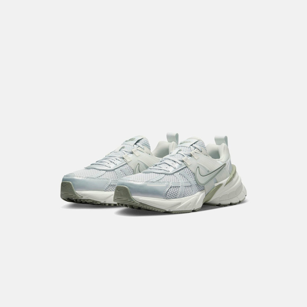 Nike WMNS V2K Run - Photon Dust / Light Silver / Summit White | Kith Photon Dust / Light Silver / Summit White