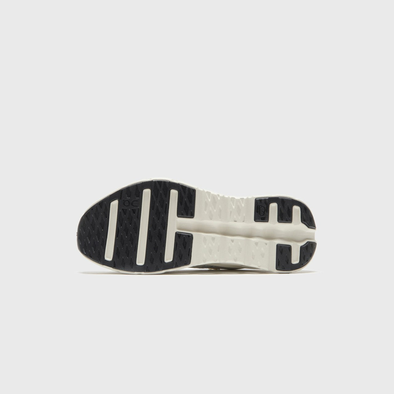 On Running WMNS Cloudtilt - Pearl / Black | Kith Pearl / Black