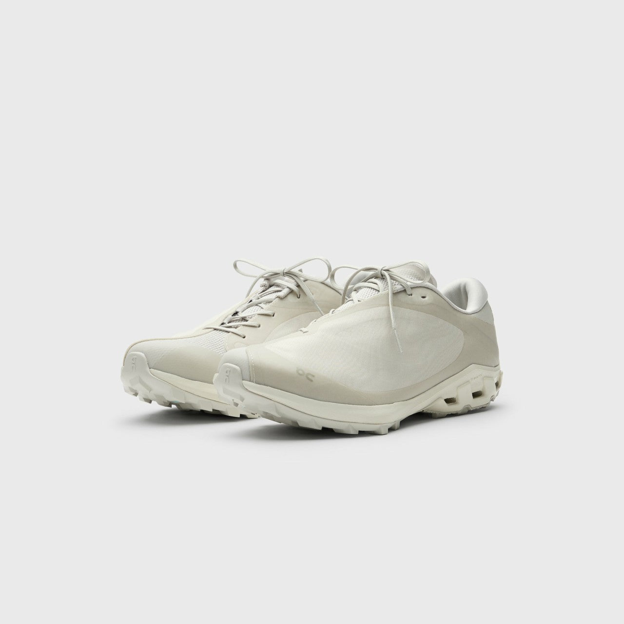 On Running x Post Archive Faction WMNS Cloudventure Peak - Ice / Moon | Kith Ice / Moon
