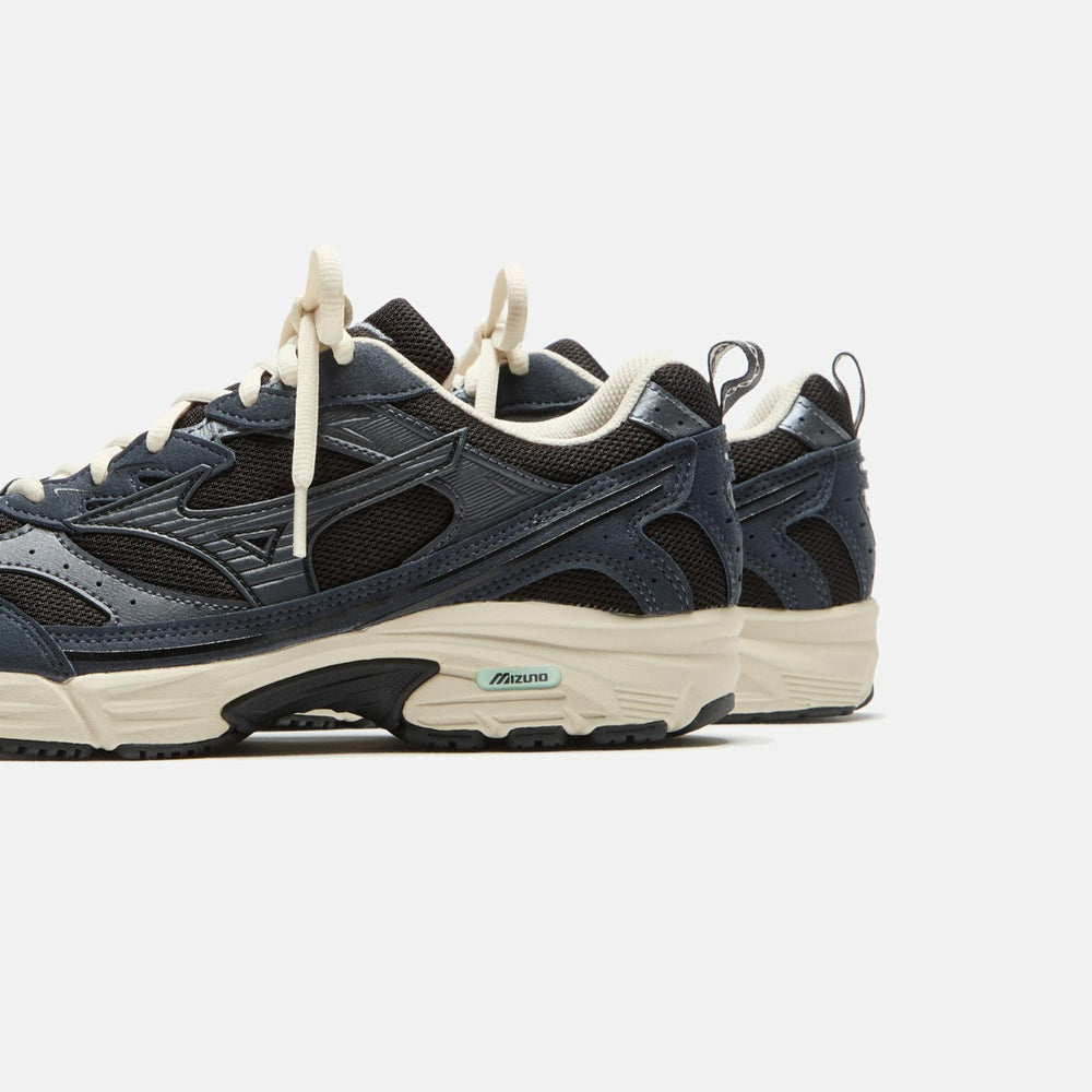 Mizuno MXR - Black / Ebony / Ice Morning | Kith Black / Ebony / Ice Morning