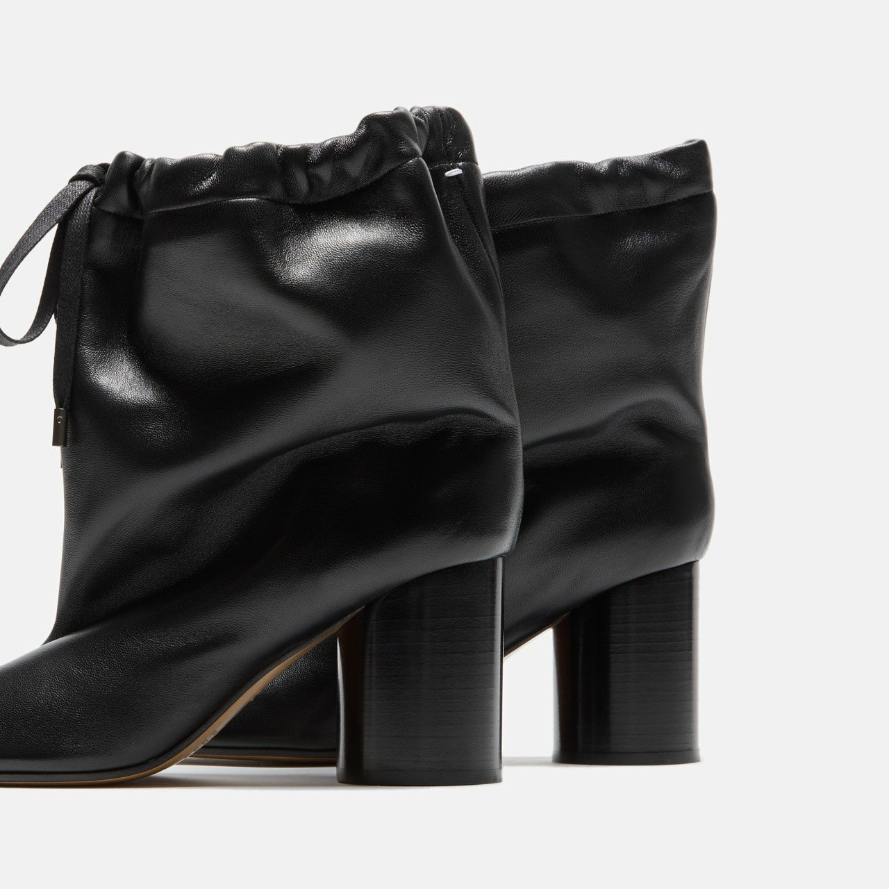 Maison Margiela WMNS Drawstring Tabi Ankle Boot - Black | Kith Black