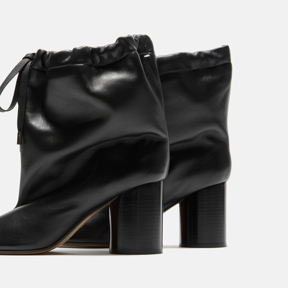 Maison Margiela WMNS Drawstring Tabi Ankle Boot - Black | Kith Black