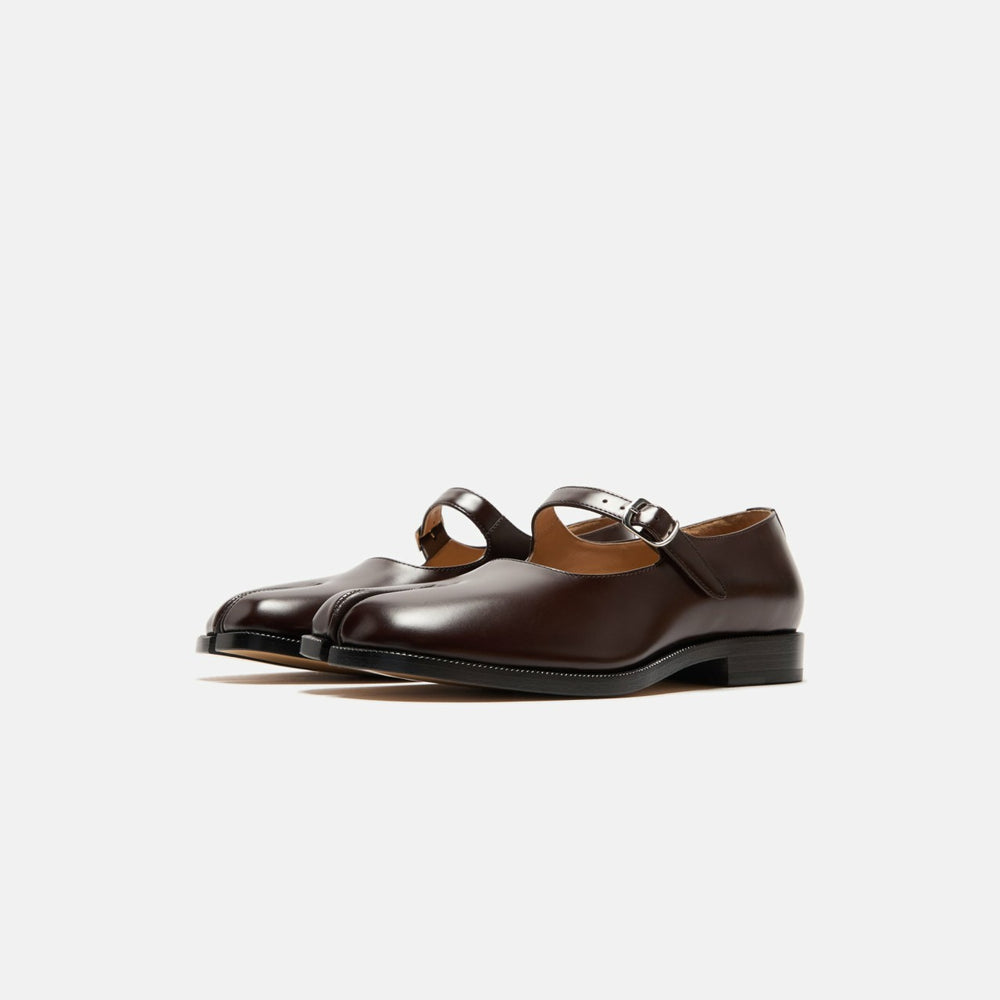 Maison Margiela Tabi Mary Jane - Chic Brown | Kith Chic Brown