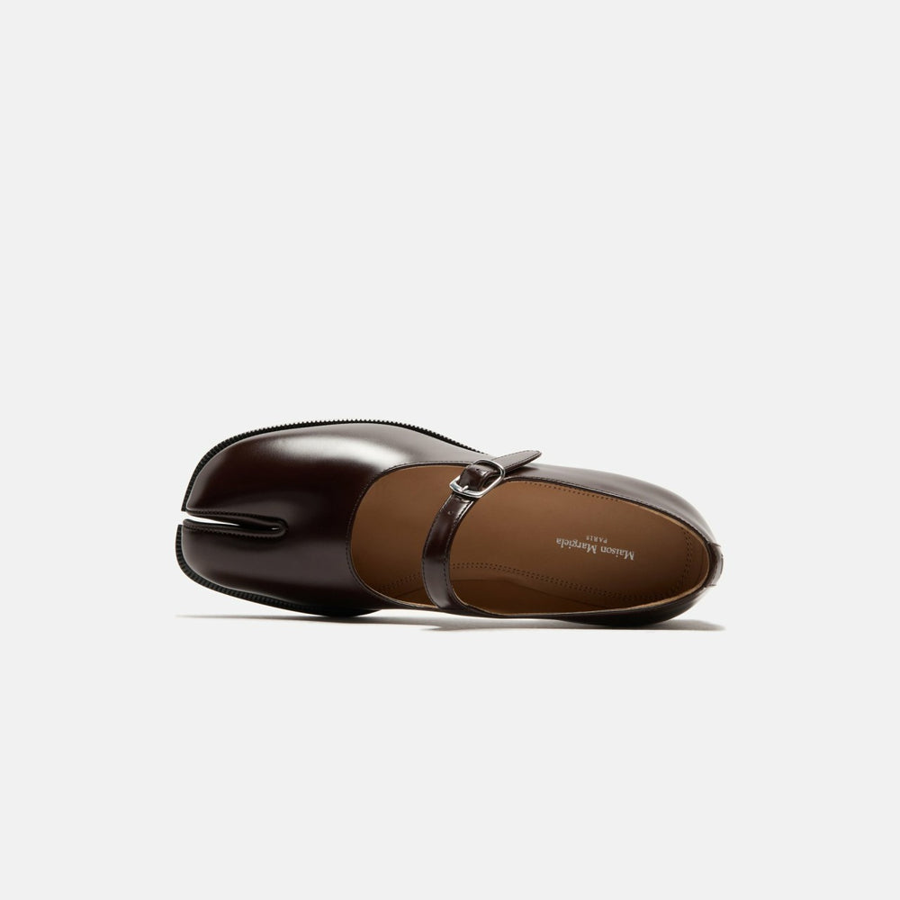 Maison Margiela Tabi Mary Jane - Chic Brown | Kith Chic Brown
