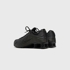 Nike Shox R4 - Black / Black / Black / Bright Crimson | Kith Black / Black / Black / Bright Crimson