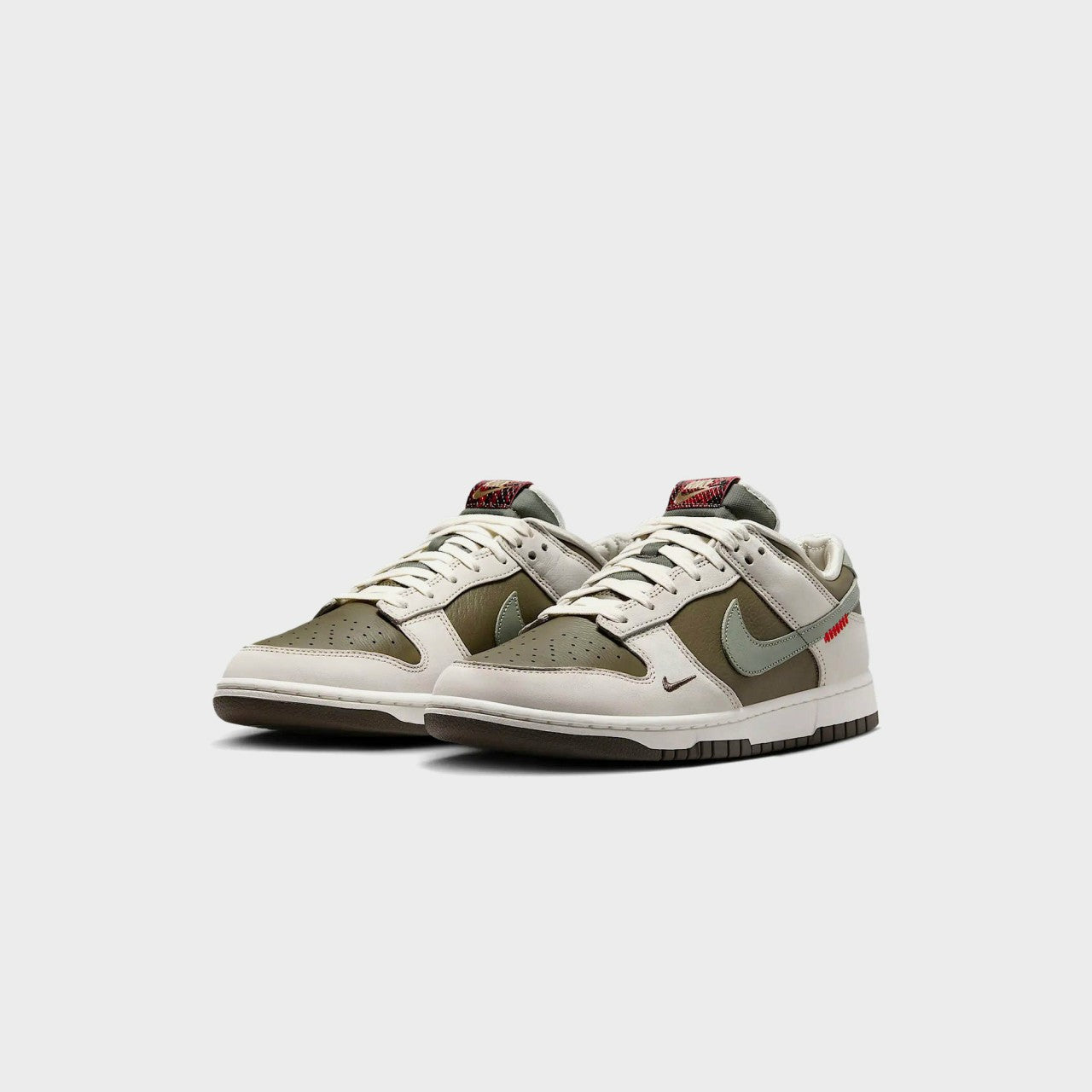 Nike Dunk Low - Medium Olive / Jade Horizon / Sail / Ironstone | Kith Medium Olive / Jade Horizon / Sail / Ironstone