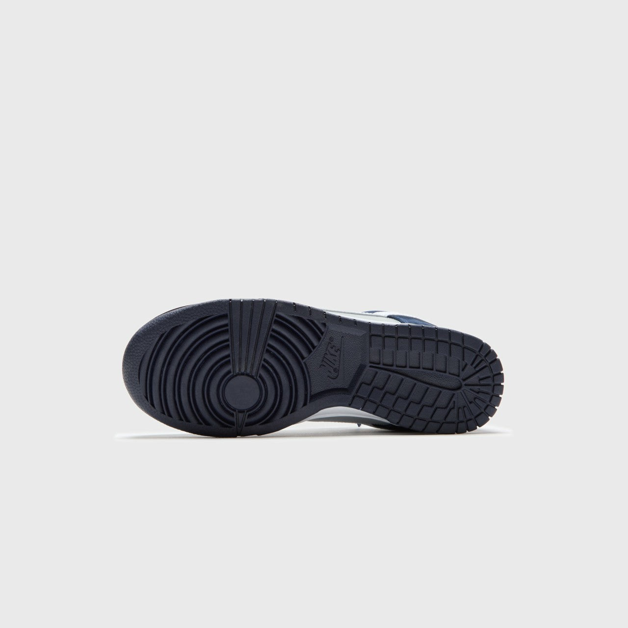 Nike Dunk Low - Obsidian / White / Light Smoke Grey | Kith Obsidian / White / Light Smoke Grey