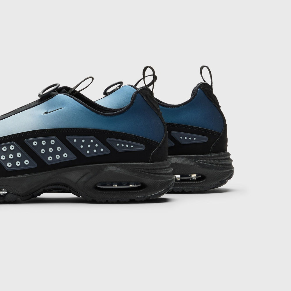 Nike WMNS Air Max SNDR - Fade Obsidian / Black / Grey Haze | Kith Fade Obsidian / Black / Grey Haze