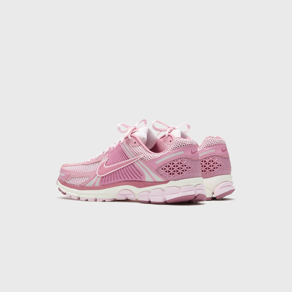 Nike WMNS Zoom Vomero 5 - Elemental Pink / Desert Berry | Kith Elemental Pink / Desert Berry