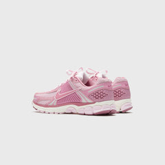 Nike WMNS Zoom Vomero 5 - Elemental Pink / Desert Berry | Kith Elemental Pink / Desert Berry