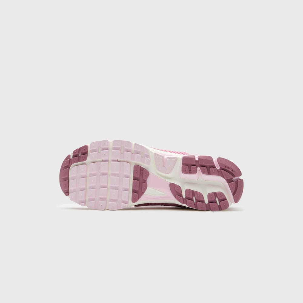 Nike WMNS Zoom Vomero 5 - Elemental Pink / Desert Berry | Kith Elemental Pink / Desert Berry