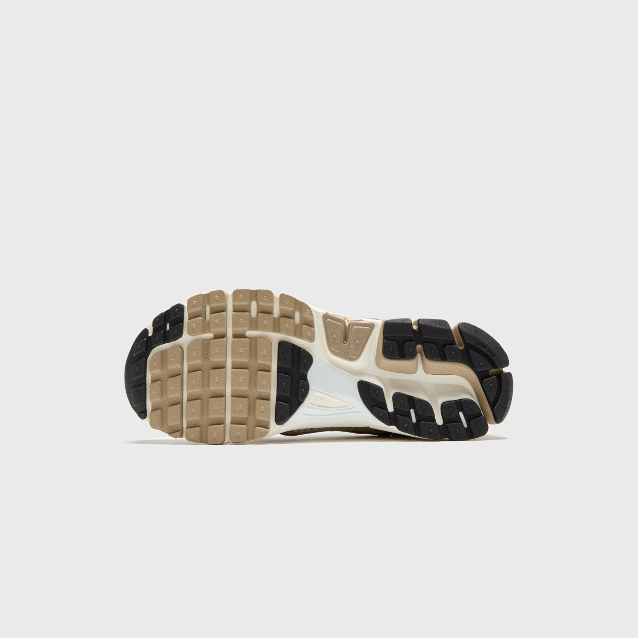 Nike WMNS Zoom Vomero 5 - Khaki / Phantom/ Fire Red/ Sail | Kith Khaki / Phantom/ Fire Red/ Sail