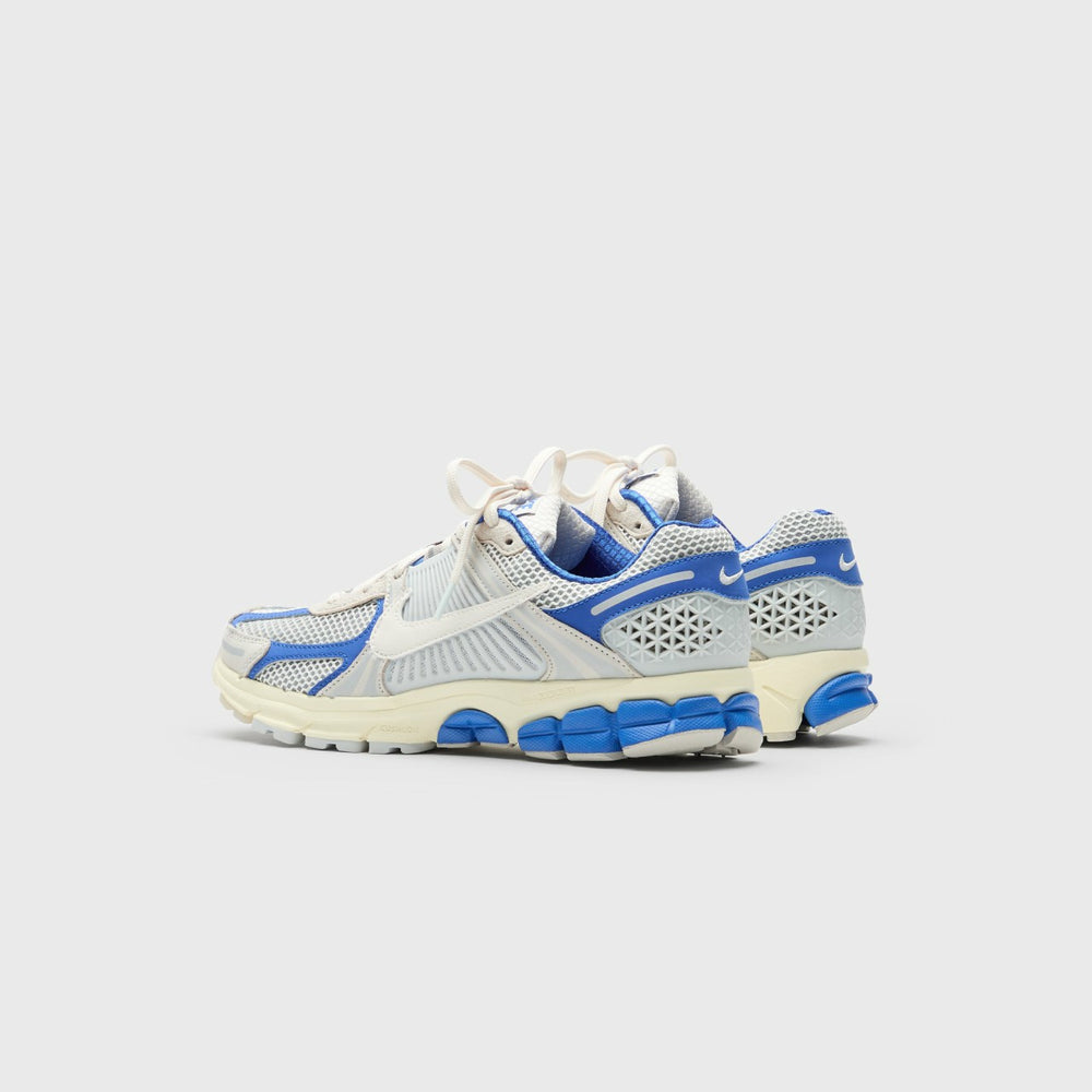 Nike WMNS Zoom Vomero 5 - Game Royal / White / Coconut | Kith Game Royal / White / Coconut