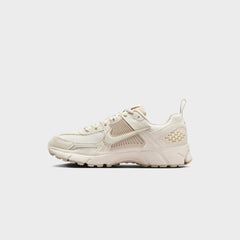 Nike Grade School Zoom Vomero 5 - Sand Drift / Pale Ivory | Kith Sand Drift / Pale Ivory