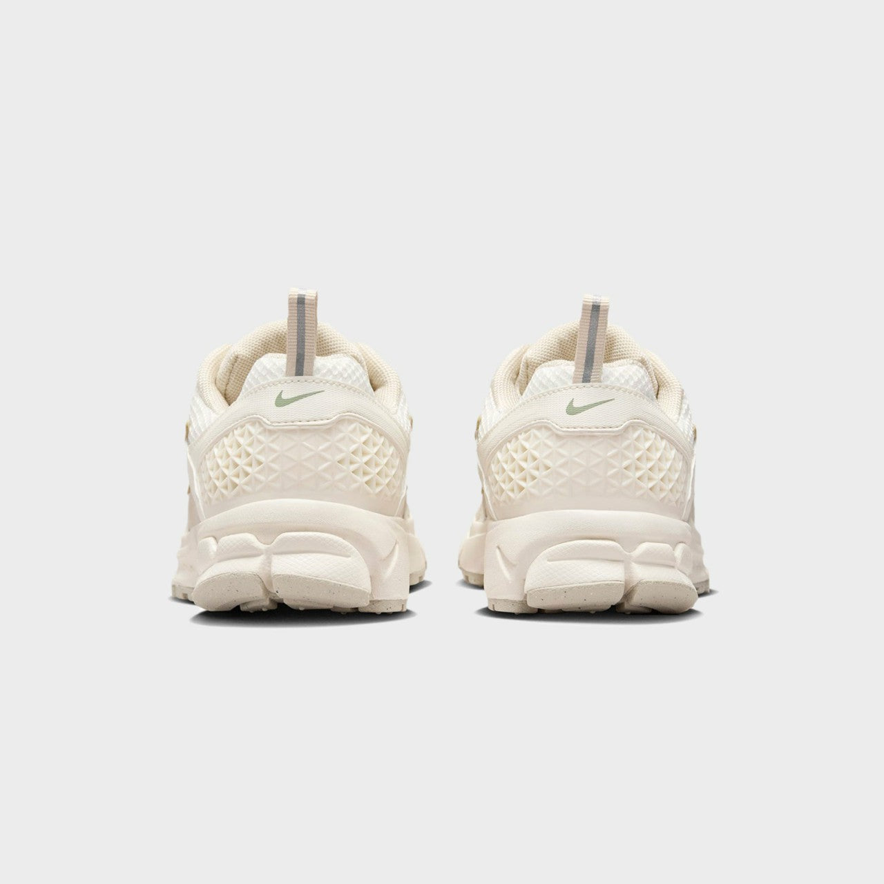 Nike Grade School Zoom Vomero 5 - Sand Drift / Pale Ivory | Kith Sand Drift / Pale Ivory