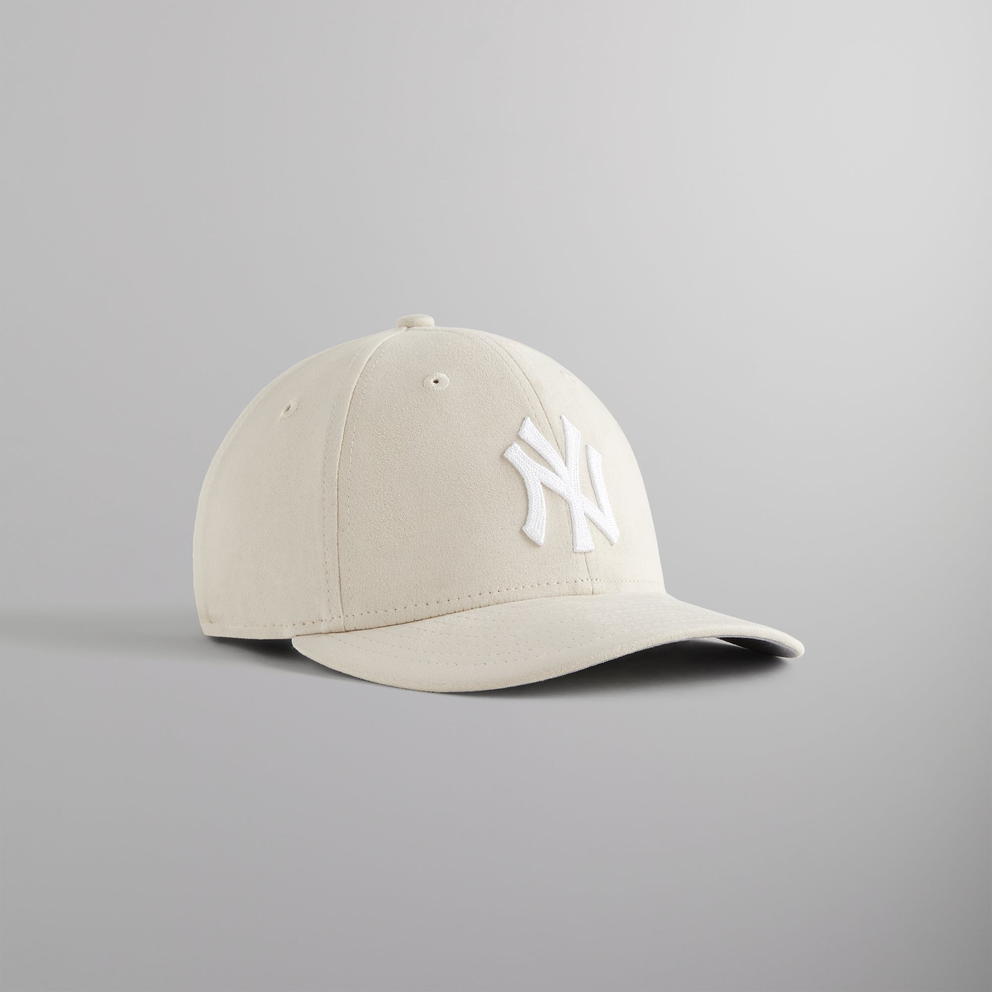 Kith & New Era for the New York Yankees Microsuede 59FIFTY Low Profile | Kith Sandrift