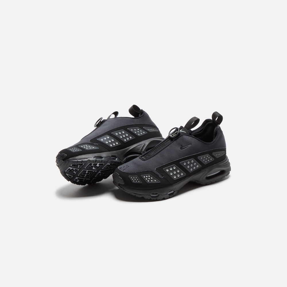 Nike WMNS Air Max SNDR - Black / Metallic Silver | Kith Black / Metallic Silver