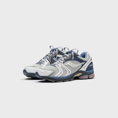 Saucony Progrid Triumph 4 - White / Blue | Kith White / Blue