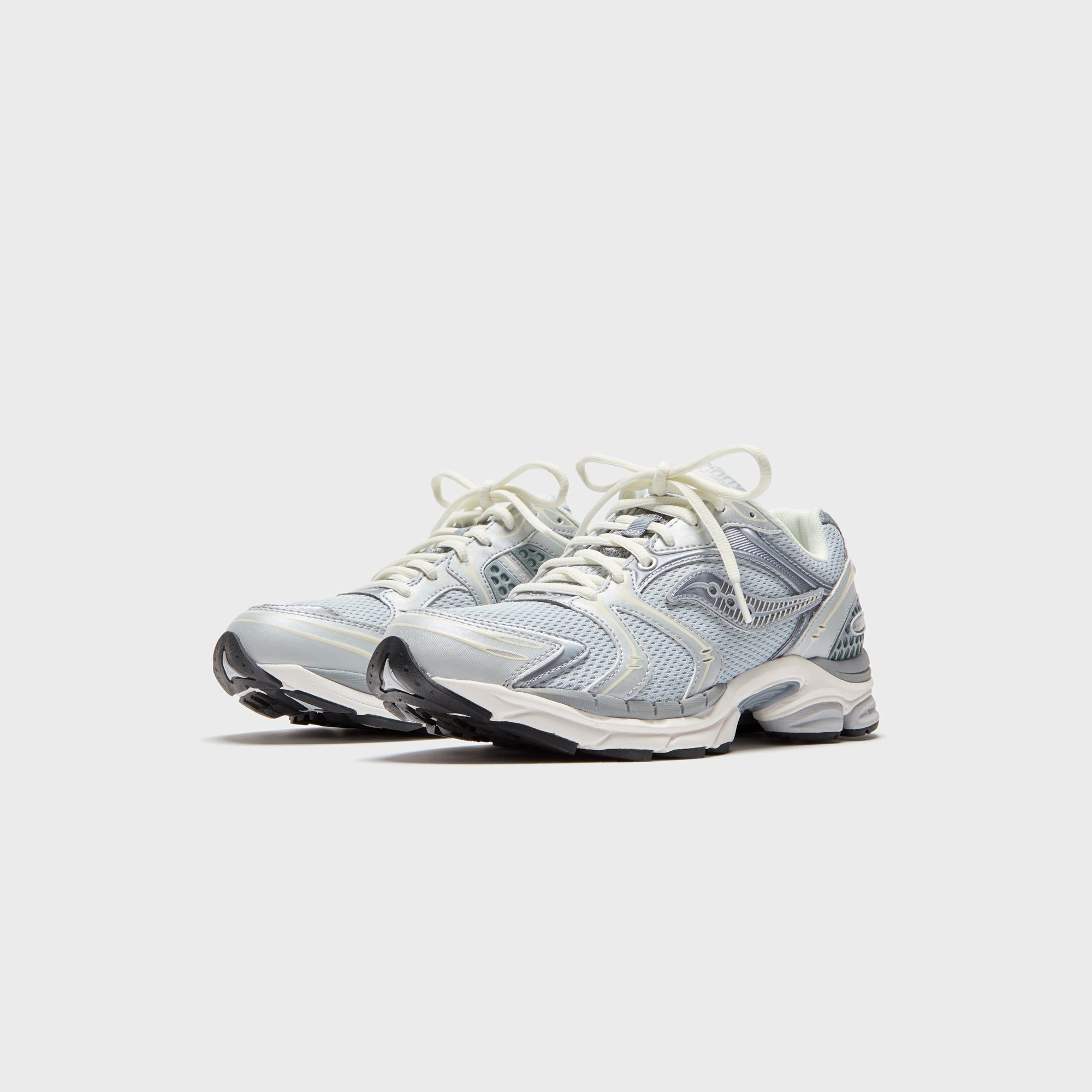 Saucony Progrid Triumph 4 - Light Grey | Kith Light Grey