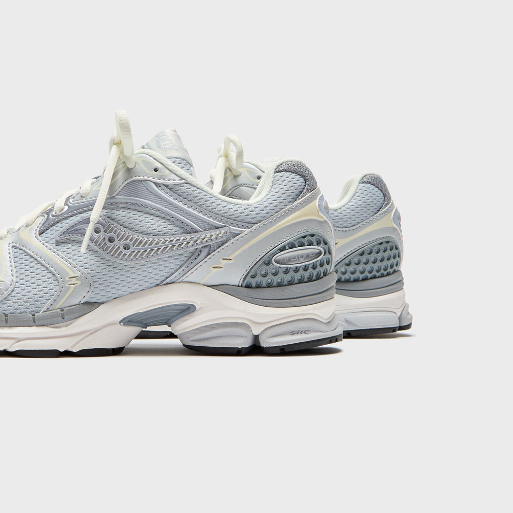 Saucony Progrid Triumph 4 - Light Grey | Kith Light Grey