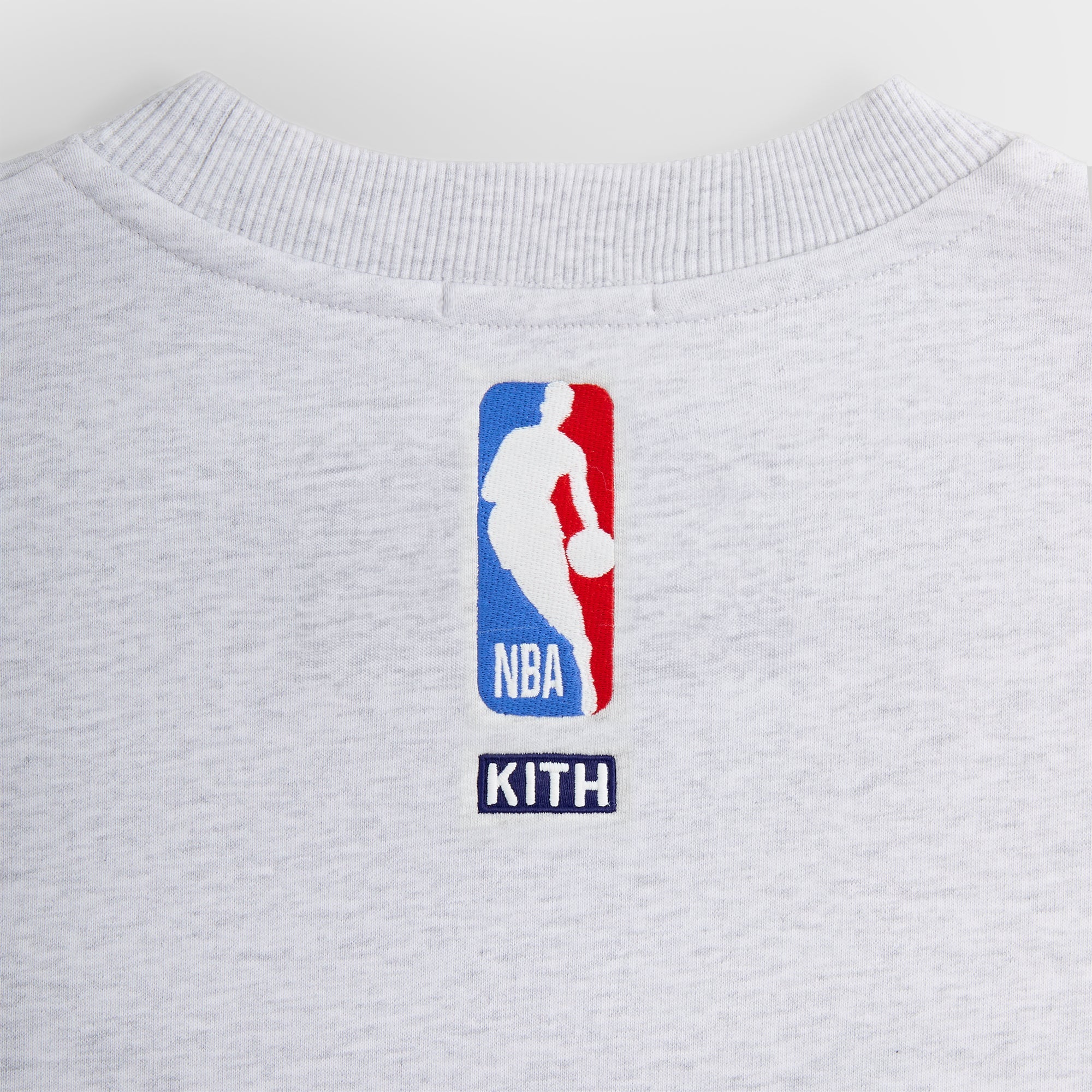 Kith for the New York Knicks Classic Vintage Nelson Crewneck - Light H | Kith Light Heather Grey