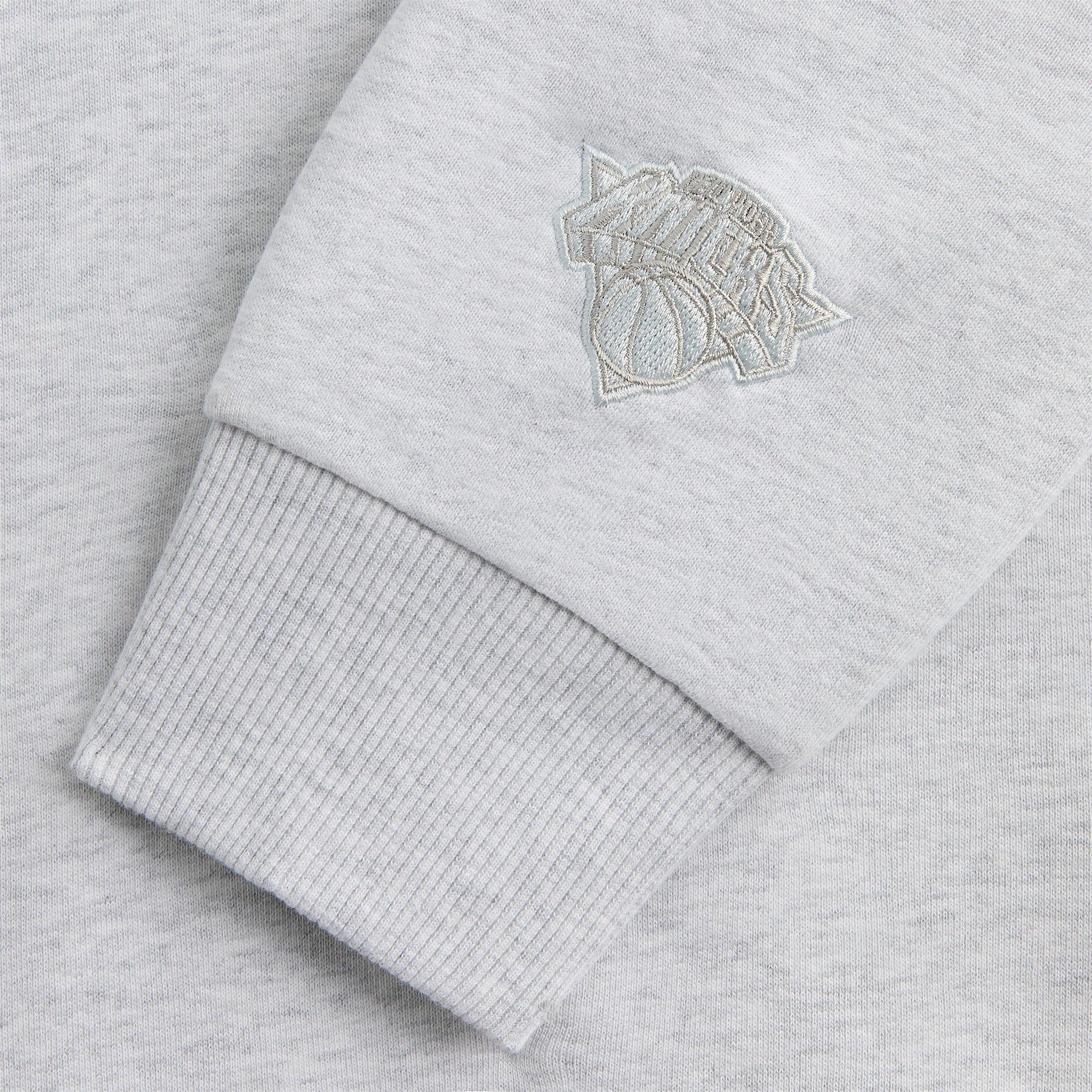 Kith for the New York Knicks Classic Vintage Nelson Crewneck - Light H | Kith Light Heather Grey