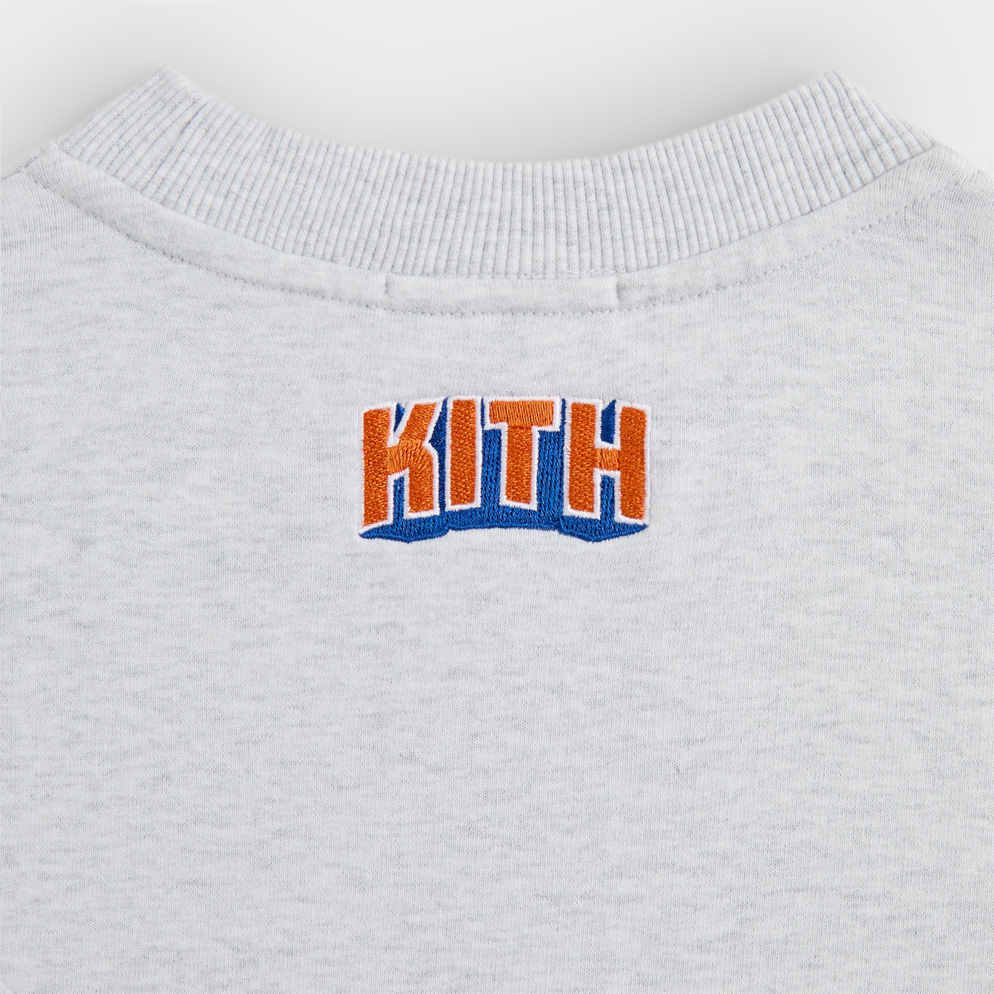Kith for the New York Knicks Showtime Vintage Nelson Crewneck - Light | Kith Light Heather Grey