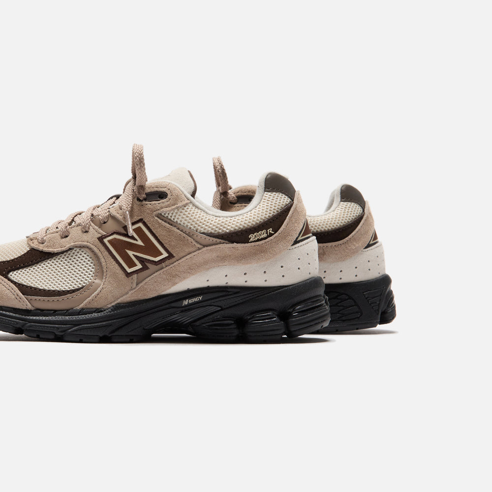 New Balance 2002R - Driftwood / Rich Earth | Kith Driftwood / Rich Earth