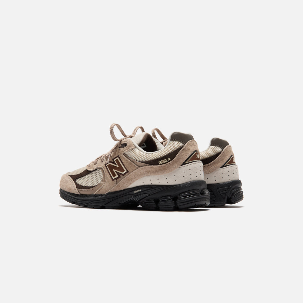 New Balance 2002R - Driftwood / Rich Earth | Kith Driftwood / Rich Earth
