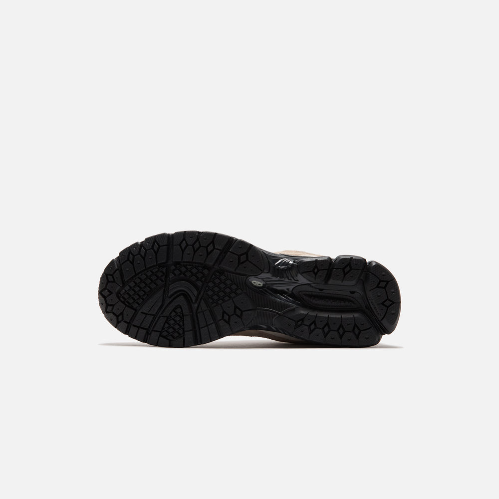New Balance 2002R - Driftwood / Rich Earth | Kith Driftwood / Rich Earth