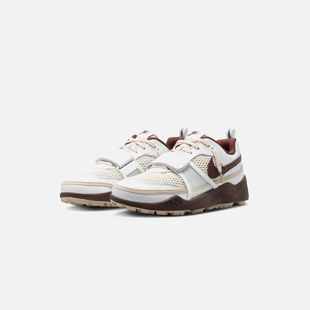 Nike x Travis Scott Jumpman Jack Zoom Field Jaxx - White / Light Choco | Kith White / Light Chocolate
