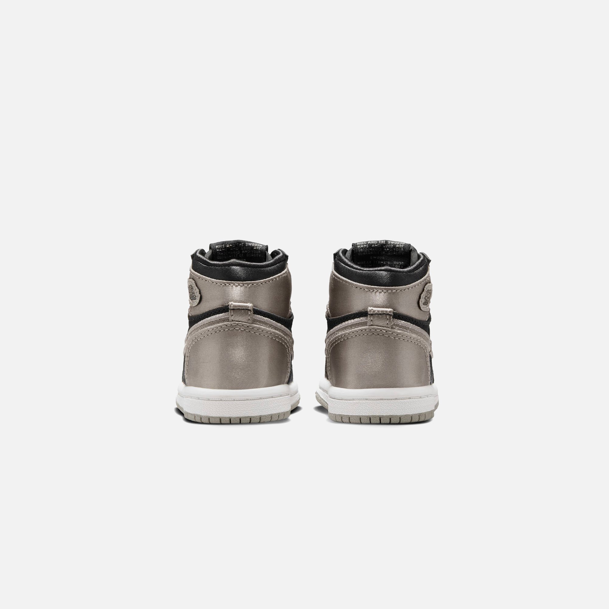Jordan TD Air Jordan 1 Retro High OG - Black / Medium Grey / White | Kith Black / Medium Grey / White