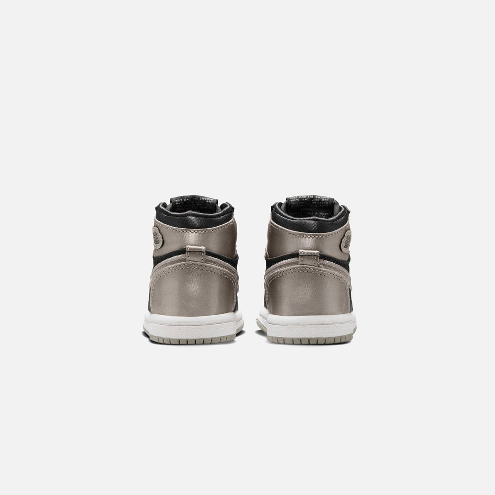 Jordan TD Air Jordan 1 Retro High OG - Black / Medium Grey / White | Kith Black / Medium Grey / White