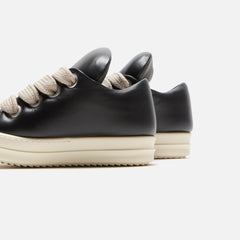 Rick Owens Scarpe in Pelle Jumbo Laced Padded Low Sneakers - Black / M | Kith Black / Milk