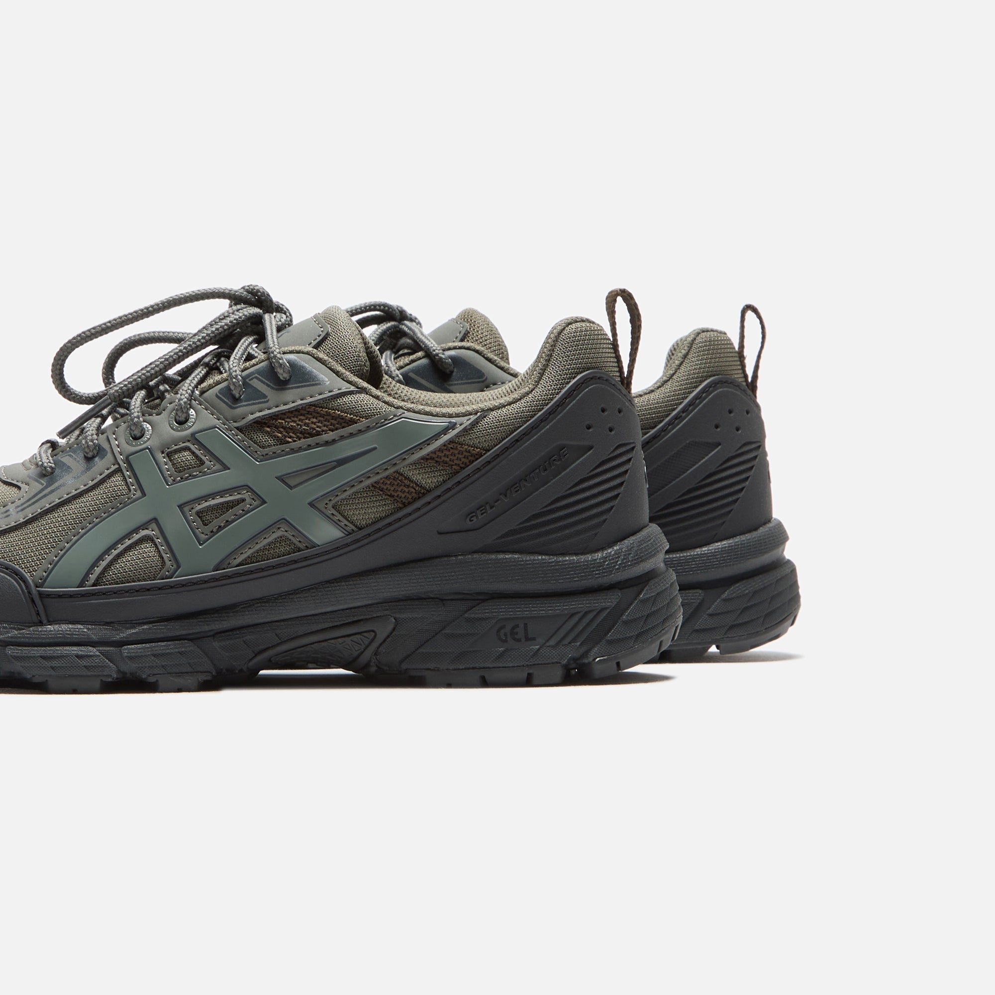 ASICS GEL-Venture 6 Shield - Graphite Grey / Truffle Grey | Kith Graphite Grey / Truffle Grey
