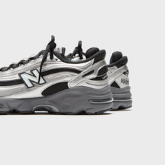 New Balance M1000 - Silver Metallic | Kith Silver Metallic