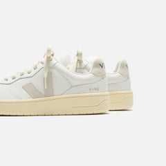 Veja V-90 - Extra White / Natural | Kith Extra White / Natural